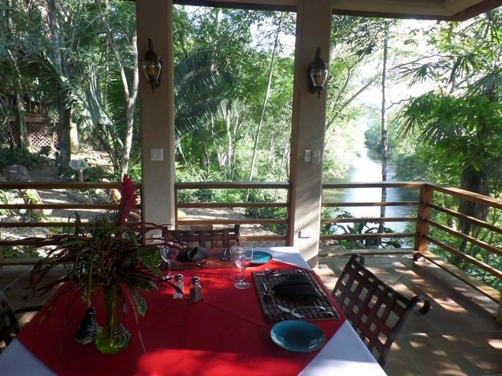 Mystic River Resort San Ignacio Eksteriør bilde