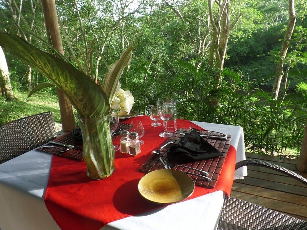 Mystic River Resort San Ignacio Eksteriør bilde