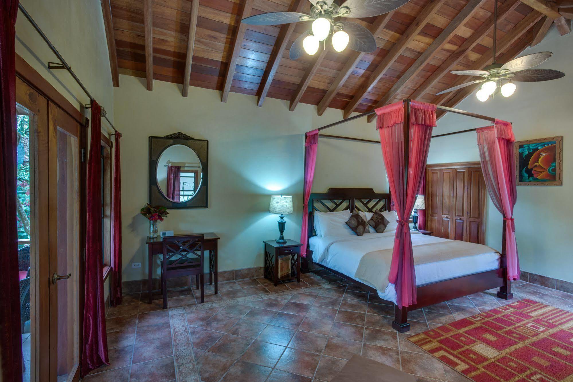 Mystic River Resort San Ignacio Eksteriør bilde